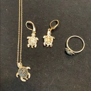 Turtle related jewelry